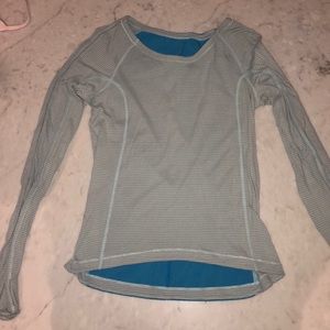 Long sleeve athletic top